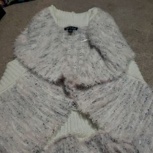 Shawl sleeveless NWOT large